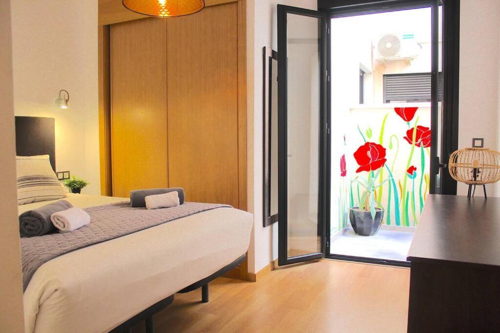マラガDowntown Jinetes Deluxe With Pool & Free Parkingアパートメント エクステリア 写真